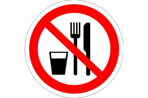 Р30 Запрещается принимать пищу (наклейка)